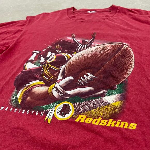 Washington Redskins NFL Vintage Graphic Tee Red Football - Picture 1 of 4